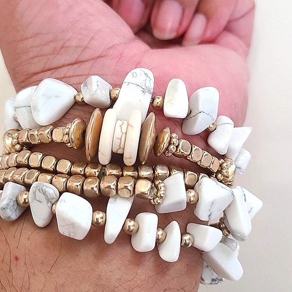 Bracelets - Picture 8 of 9